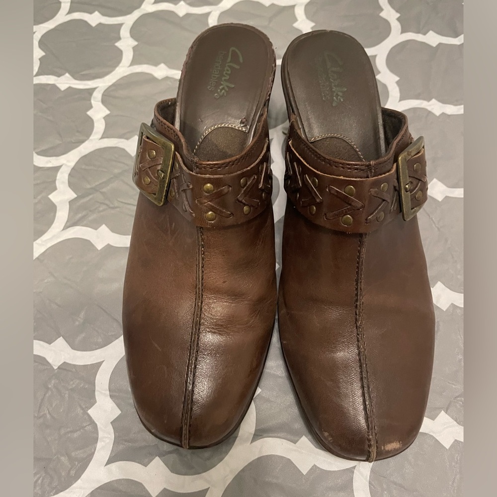 Clarks Bendables Shoes Womens 9.5M Buckle Mules Clogs 835445 Brown Leather